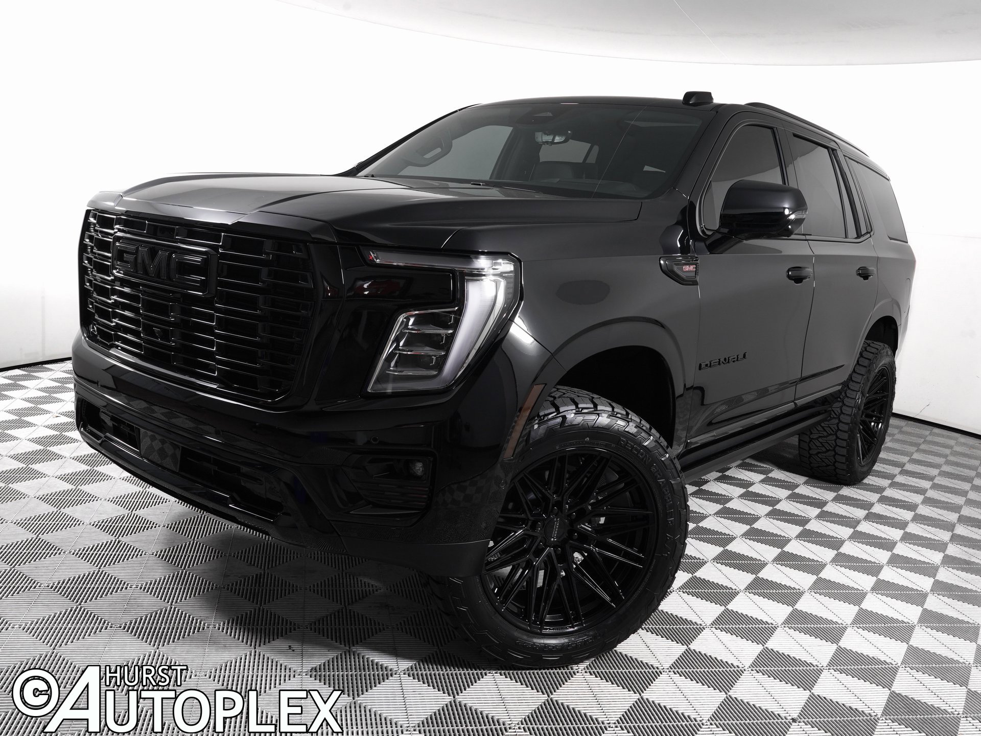 Used 2025 GMC Yukon Denali w/ Denali Reserve Package