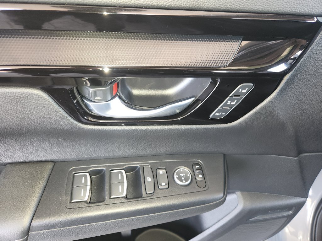 Used 2025 Honda CR-V EX-L image 30