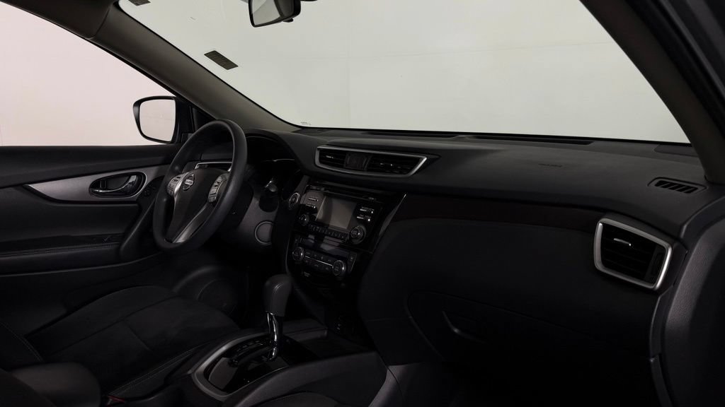 Used 2015 Nissan Rogue SV AWD/4WD image 30