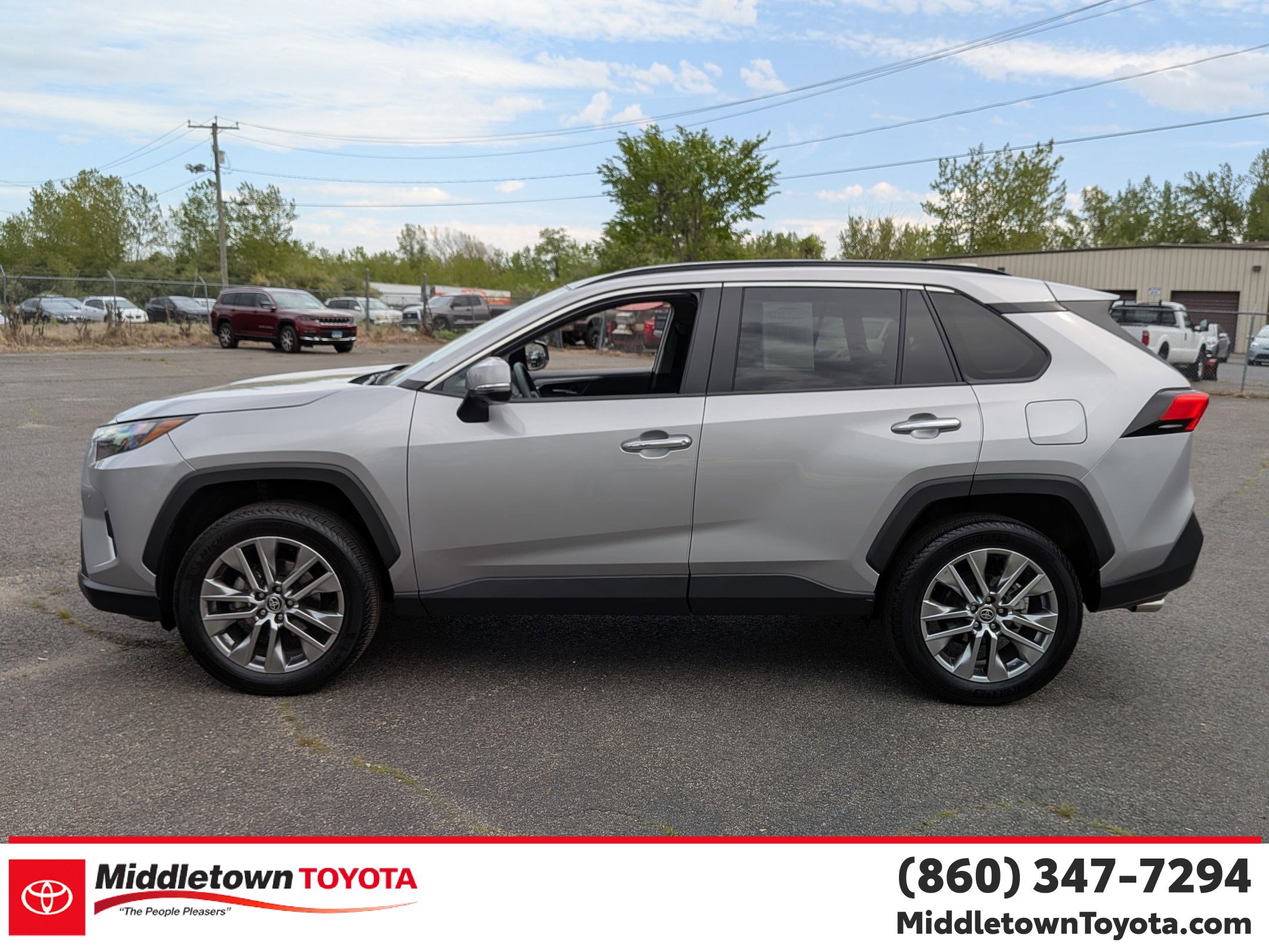 Used 2023 Toyota RAV4 Limited AWD/4WD image 6
