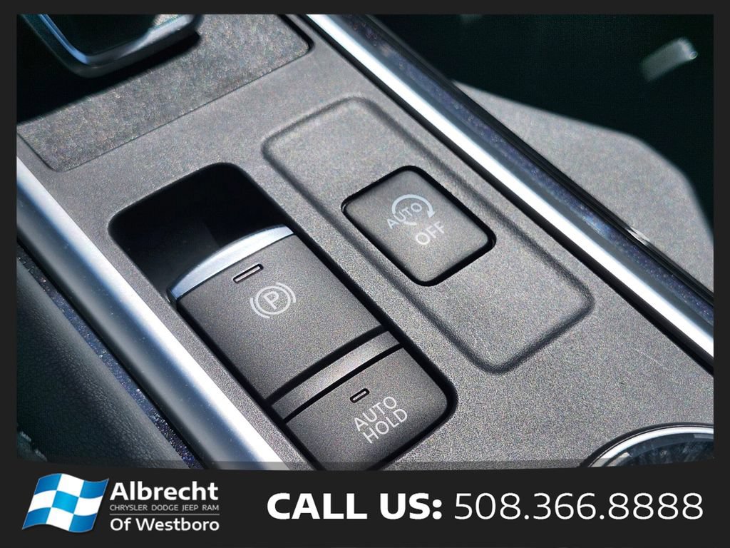 Used 2024 Nissan Pathfinder SV w/ SV Premium Package AWD/4WD image 29