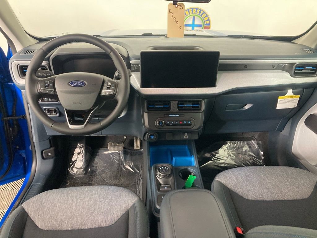 Used 2025 Ford Maverick XLT w/ XLT Luxury Package image 7