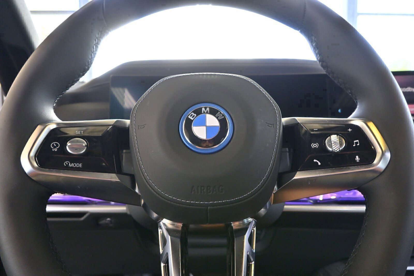 Used 2024 BMW i7 eDrive50 w/ M Sport Package image 18