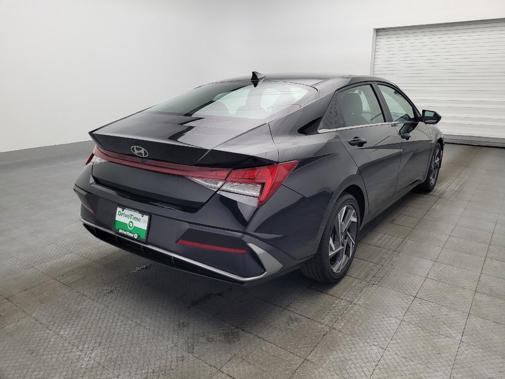 Used 2025 Hyundai Elantra SEL image 9