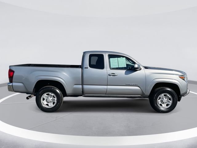 Used 2018 Toyota Tacoma SR5 image 4