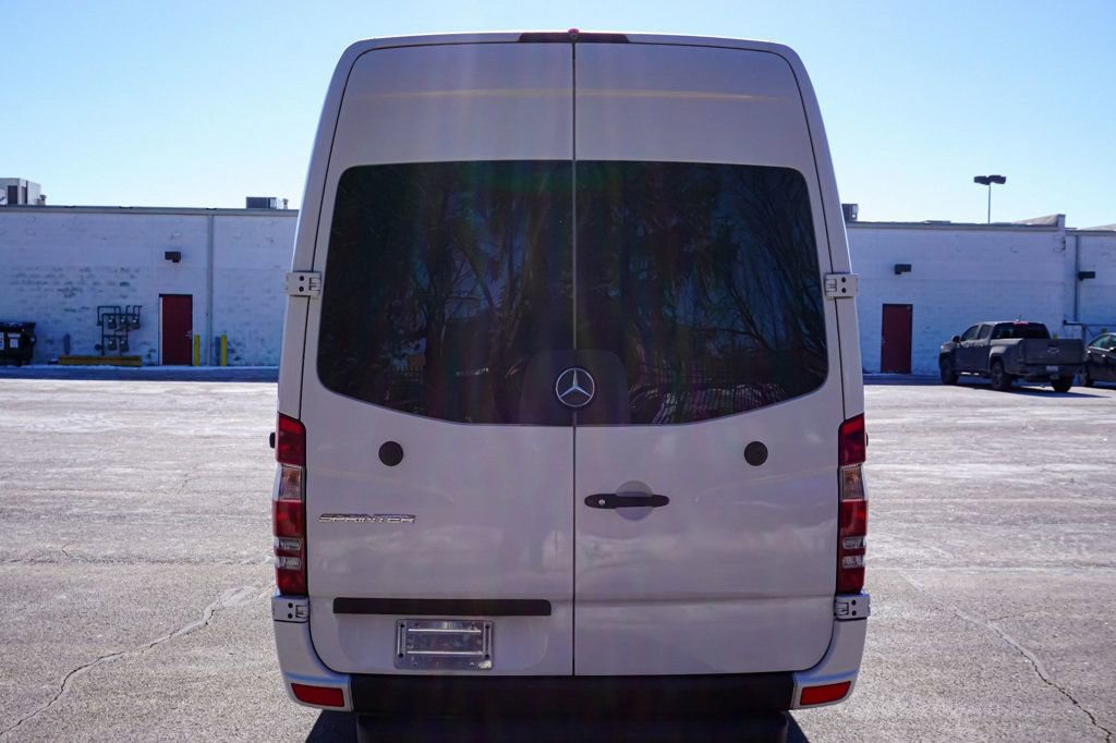 Used 2015 Mercedes-Benz Sprinter 2500 image 12