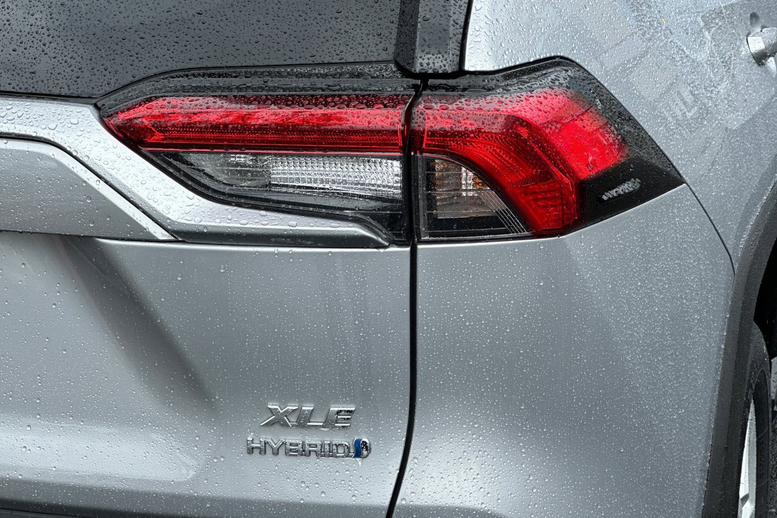 Used 2021 Toyota RAV4 XLE w/ Convenience Package image 33