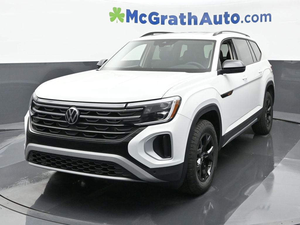 Used 2024 Volkswagen Atlas Peak Edition SE image 21