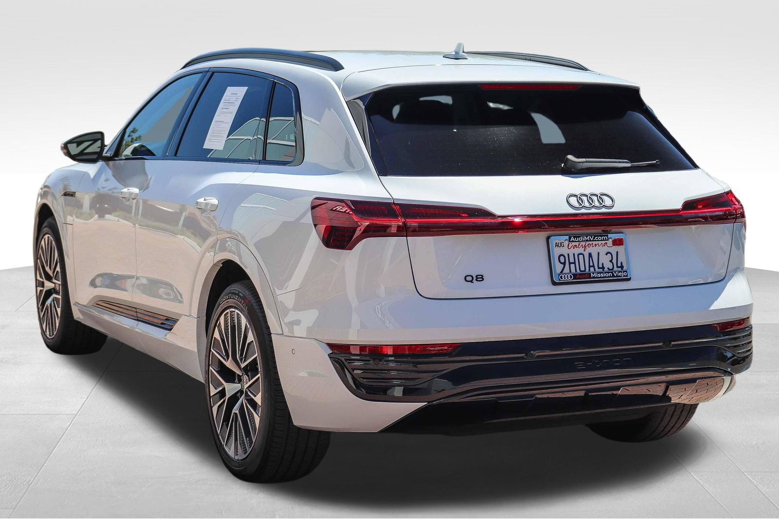 Certified 2024 Audi Q8 e-tron Prestige w/ Prestige Package AWD/4WD image 5