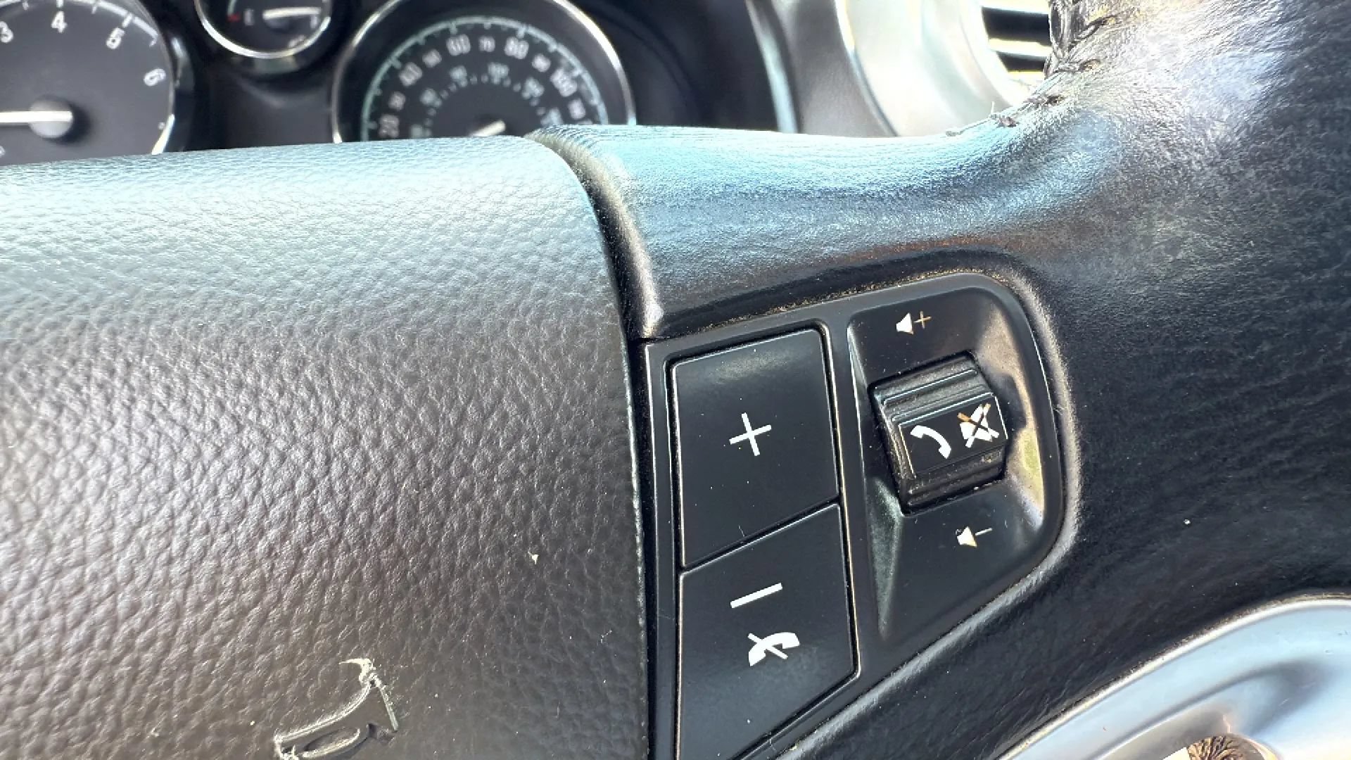 Used 2013 Chevrolet Captiva Sport LT w/ Convenience Package FWD image 20