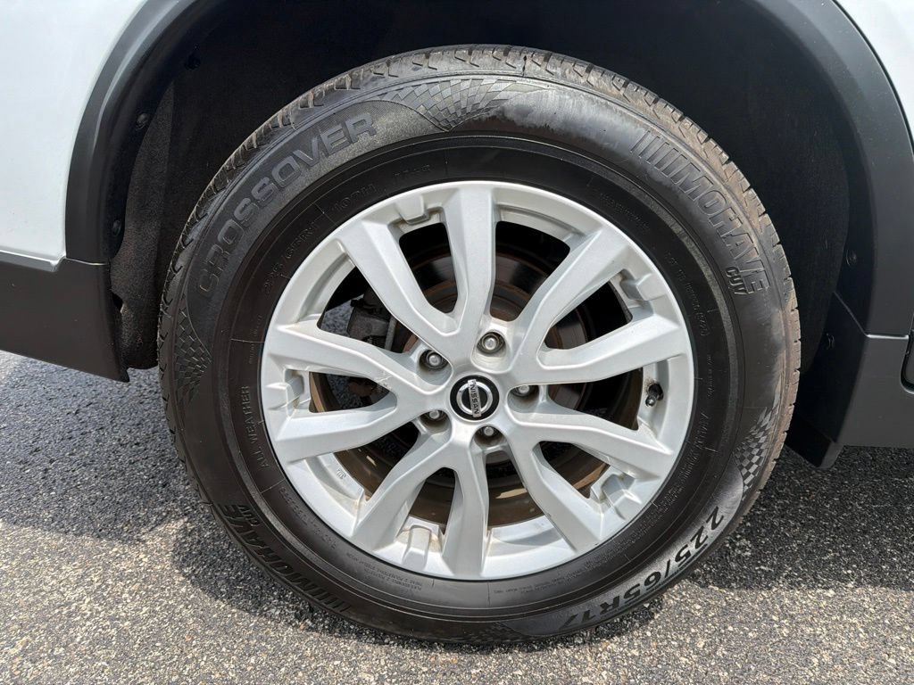Used 2018 Nissan Rogue SV FWD image 10