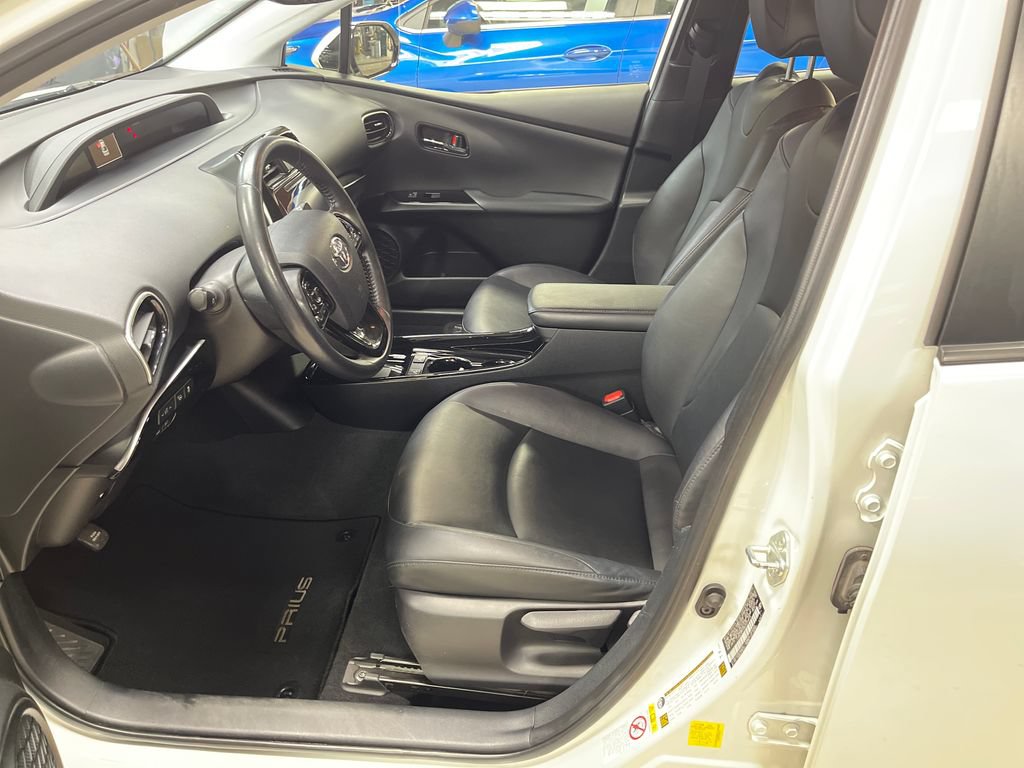 Certified 2019 Toyota Prius XLE w/ Advanced Technology Package AWD/4WD image 13