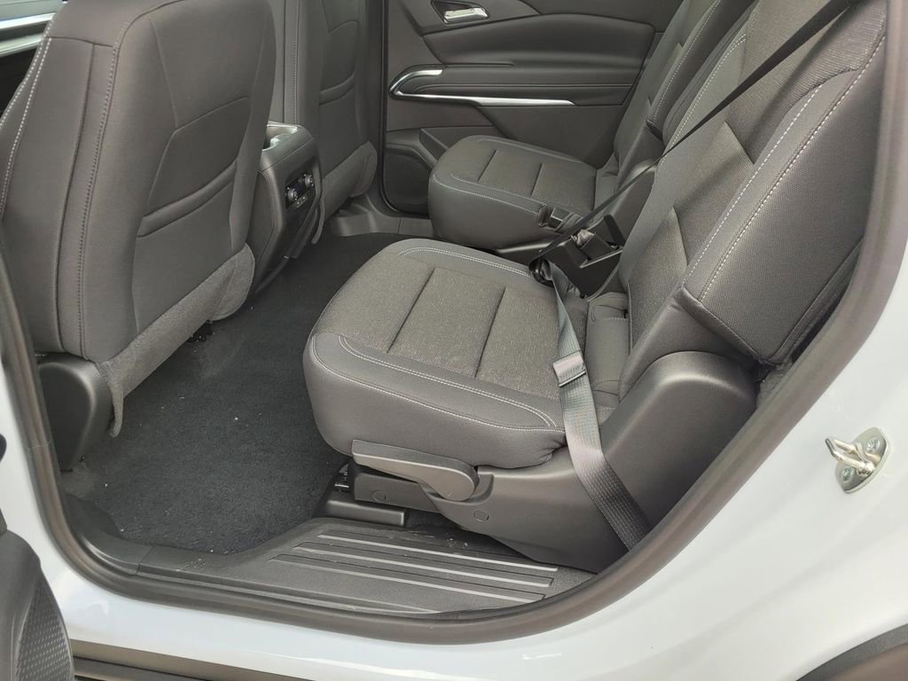 New 2026 Chevrolet Traverse LT image 7