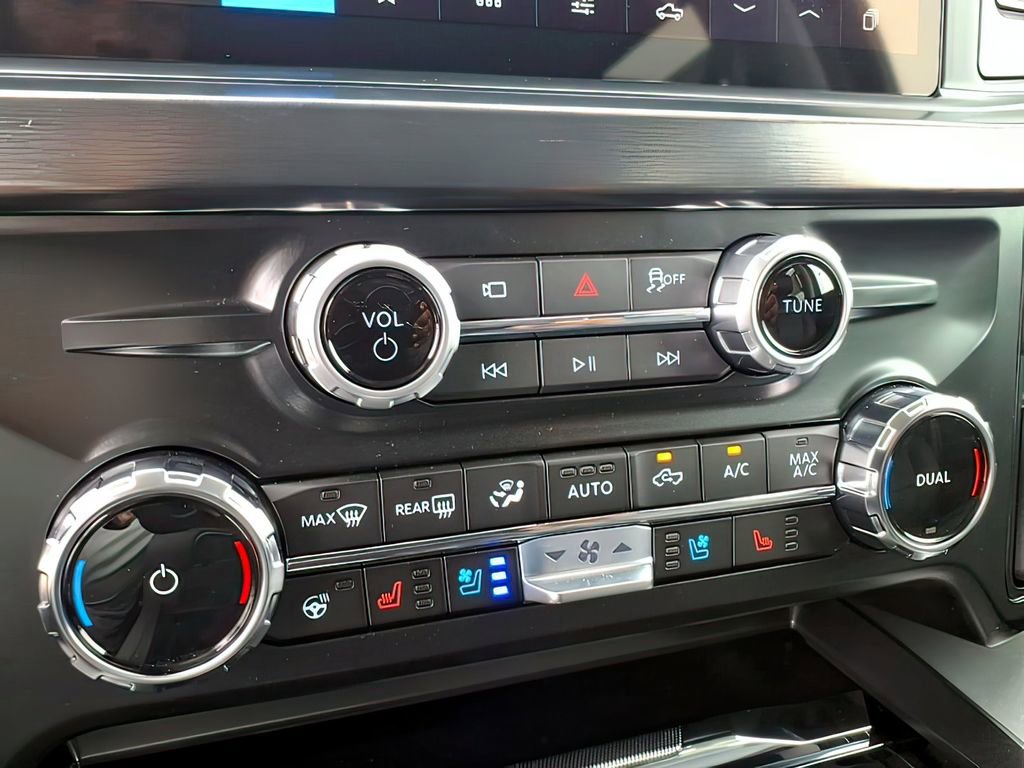 New 2026 Ford F350 Lariat AWD/4WD image 9