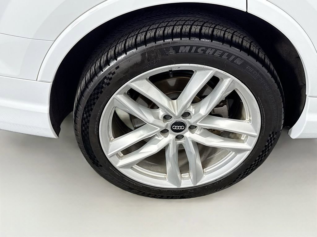 Used 2018 Audi Q7 3.0T Prestige w/ Prestige Package image 32