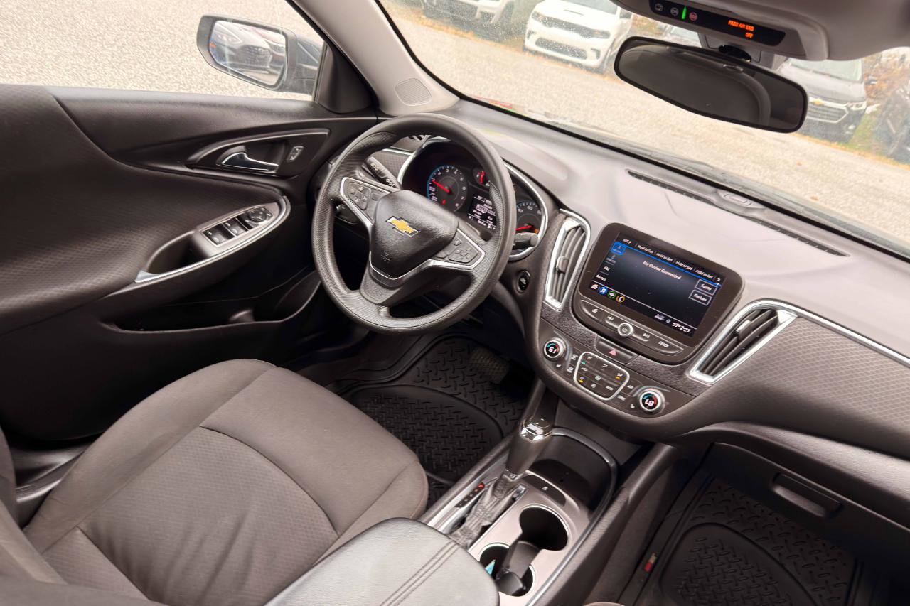 Used 2019 Chevrolet Malibu LT FWD image 14