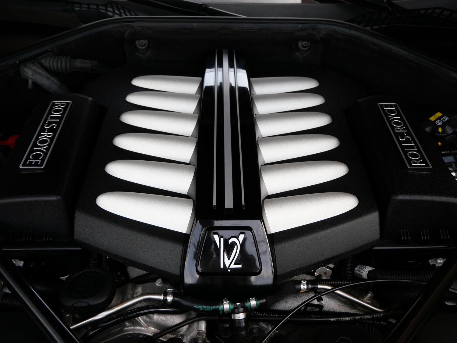 Used 2019 Rolls-Royce Dawn RWD image 34