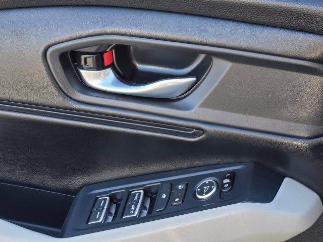 Certified 2024 Honda Accord EX image 22
