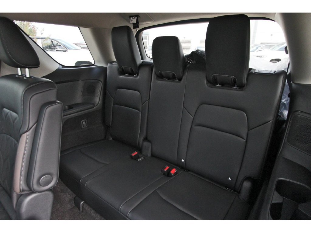 New 2026 Nissan Pathfinder Platinum FWD image 13