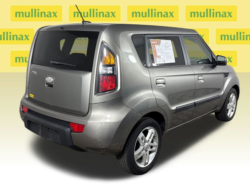 Used 2010 Kia Soul + FWD image 4