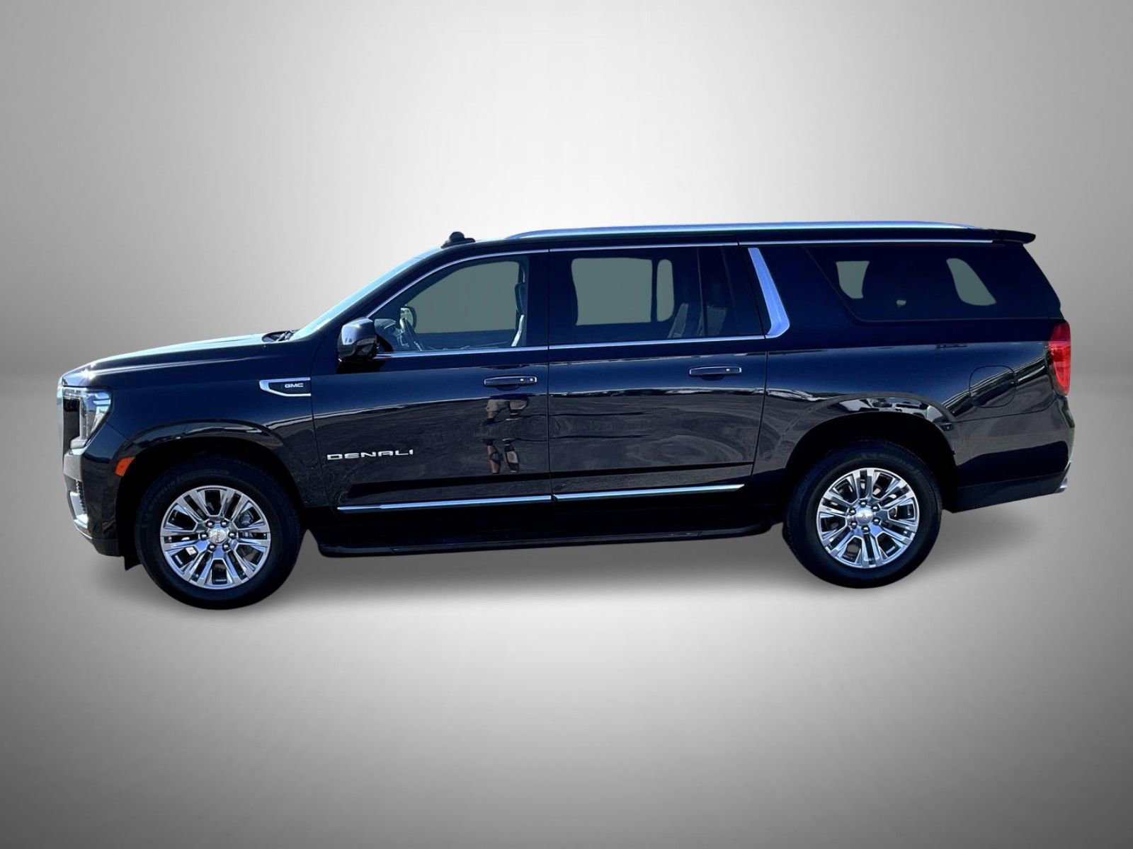 Certified 2023 GMC Yukon XL Denali image 8