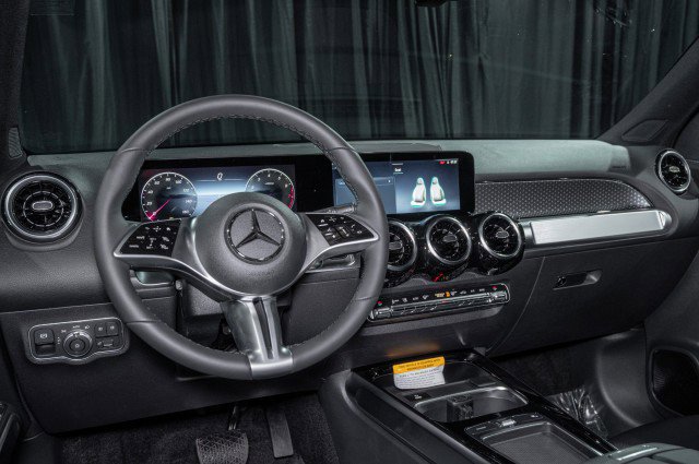 Certified 2026 Mercedes-Benz GLB 250 image 19