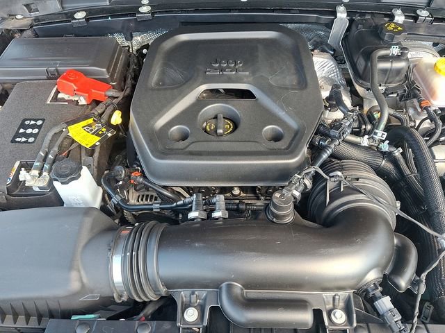 Used 2024 Jeep Wrangler Sport S image 28