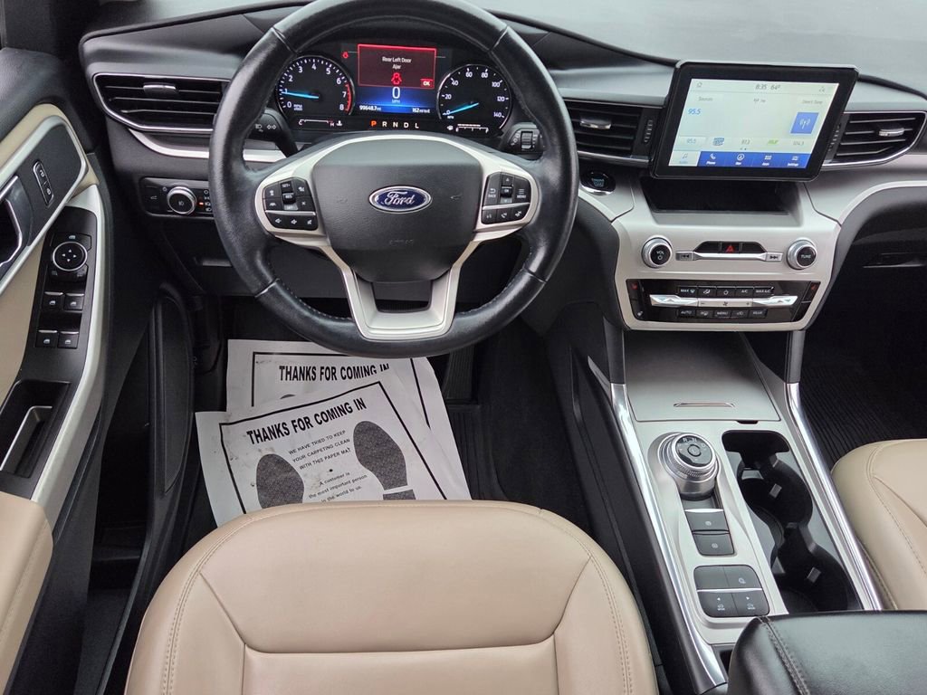 Used 2022 Ford Explorer XLT w/ Equipment Group 202A image 7