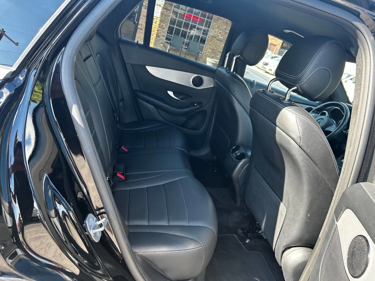 Used 2019 Mercedes-Benz GLC 300 image 15