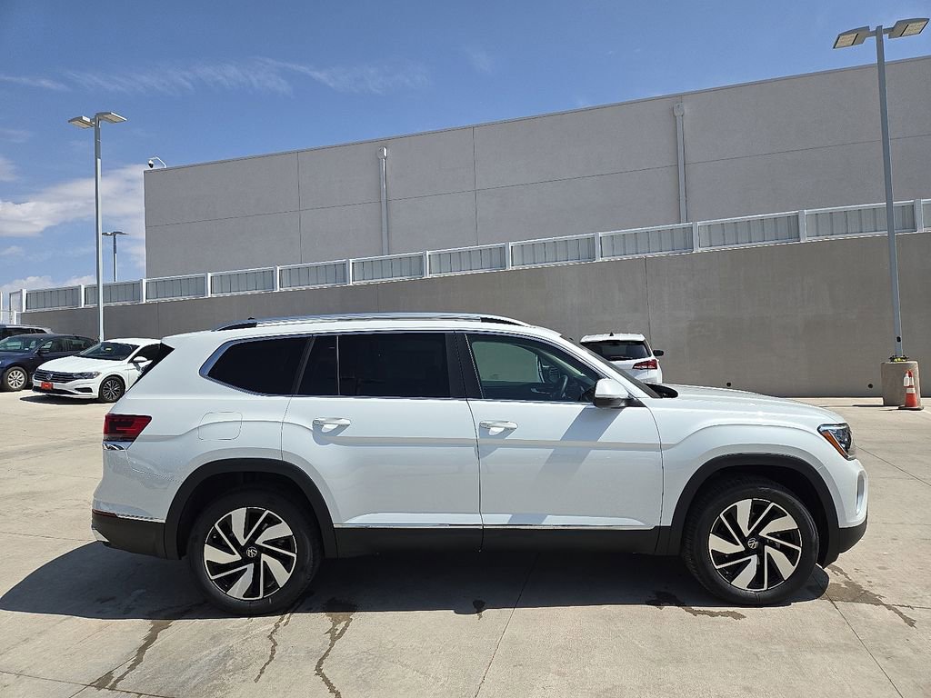 Used 2025 Volkswagen Atlas SEL image 12