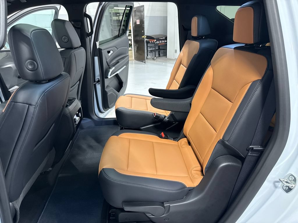 New 2027 Chevrolet Traverse Z71 w/ Driver Confidence Package AWD/4WD image 42