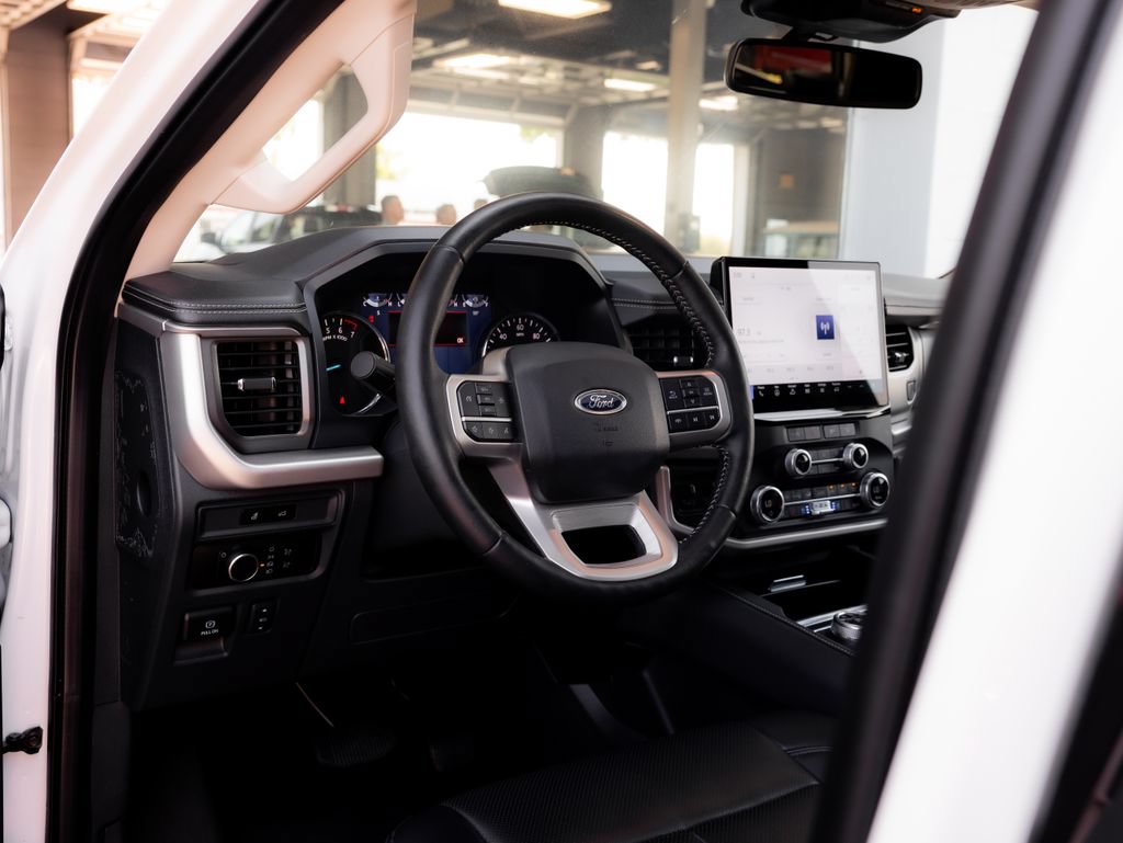 Used 2024 Ford Expedition Max XLT AWD/4WD image 14
