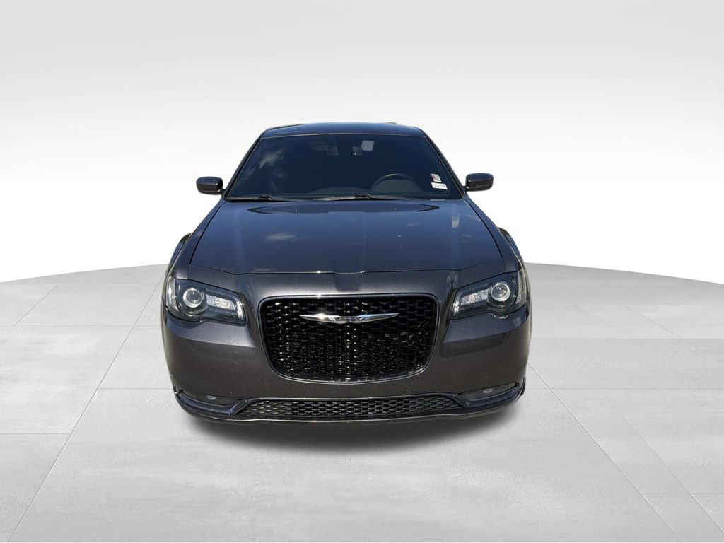 Used 2017 Chrysler 300 S RWD image 8