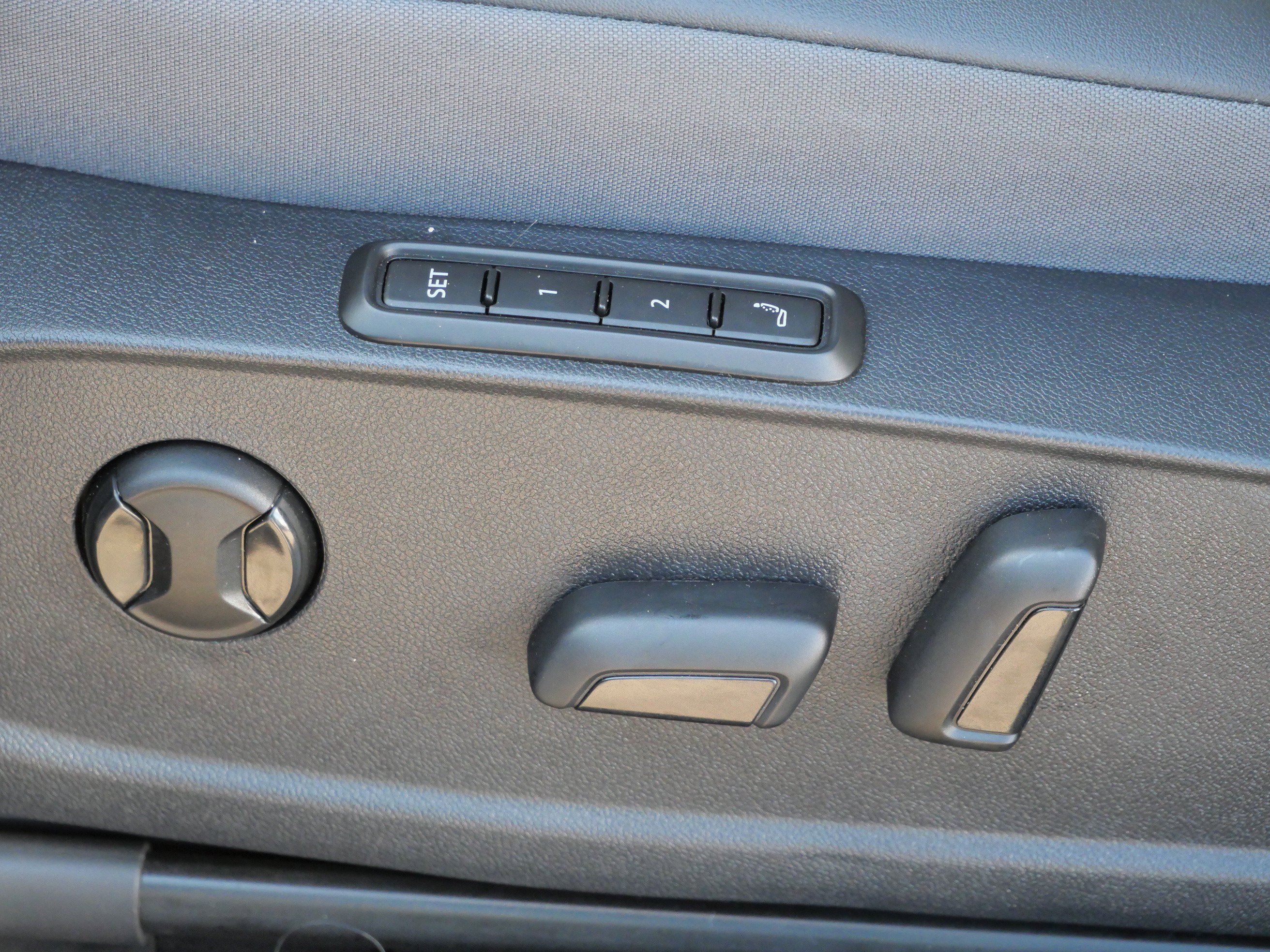 Used 2023 Volkswagen ID.4 Pro S image 20