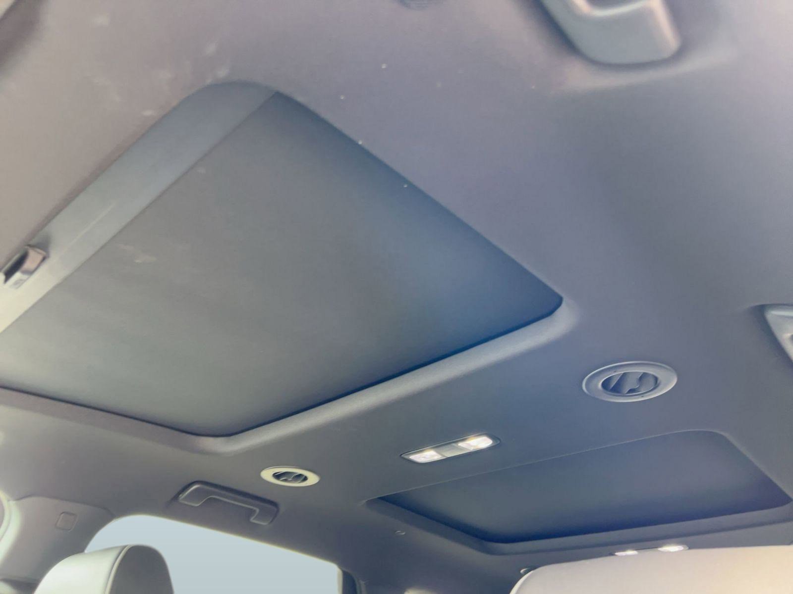 Used 2024 Buick Enclave Avenir w/ Avenir Technology Package image 15