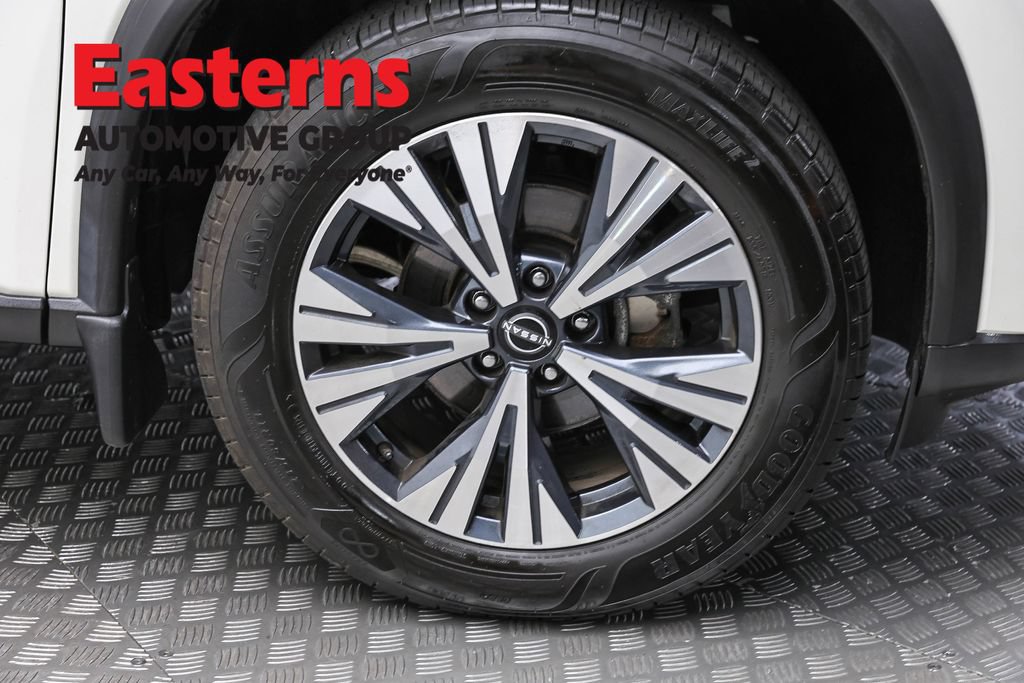 Used 2023 Nissan Rogue SV w/ SV Premium B Package AWD/4WD image 32