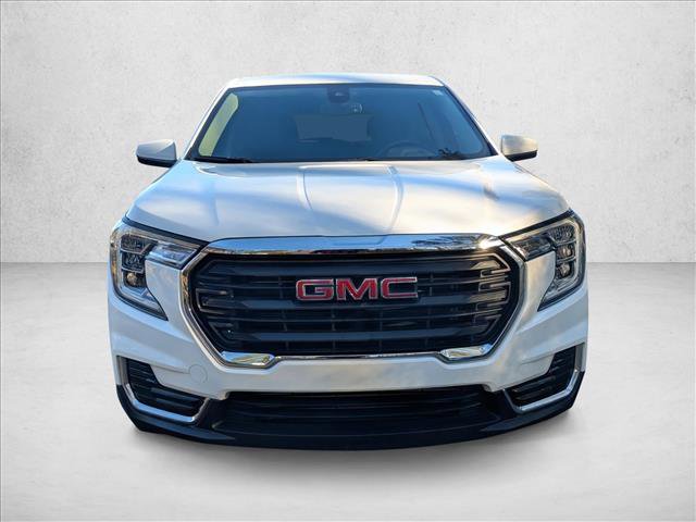 Used 2024 GMC Terrain SLE video 2