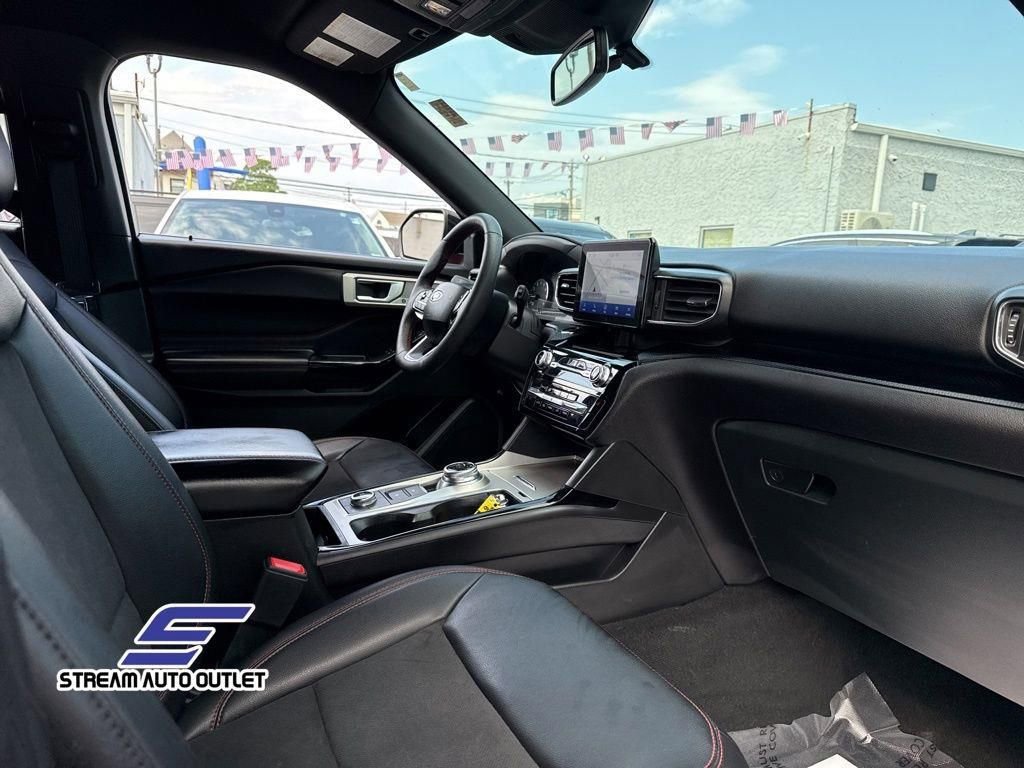 Used 2023 Ford Explorer ST-Line w/ Class IV Trailer Tow Package image 13