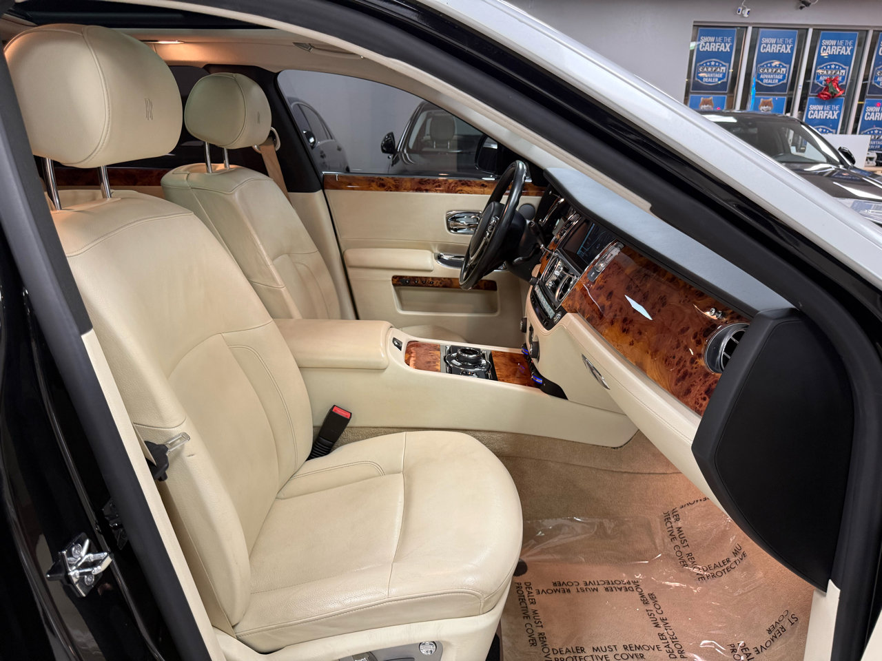 Used 2014 Rolls-Royce Ghost image 23