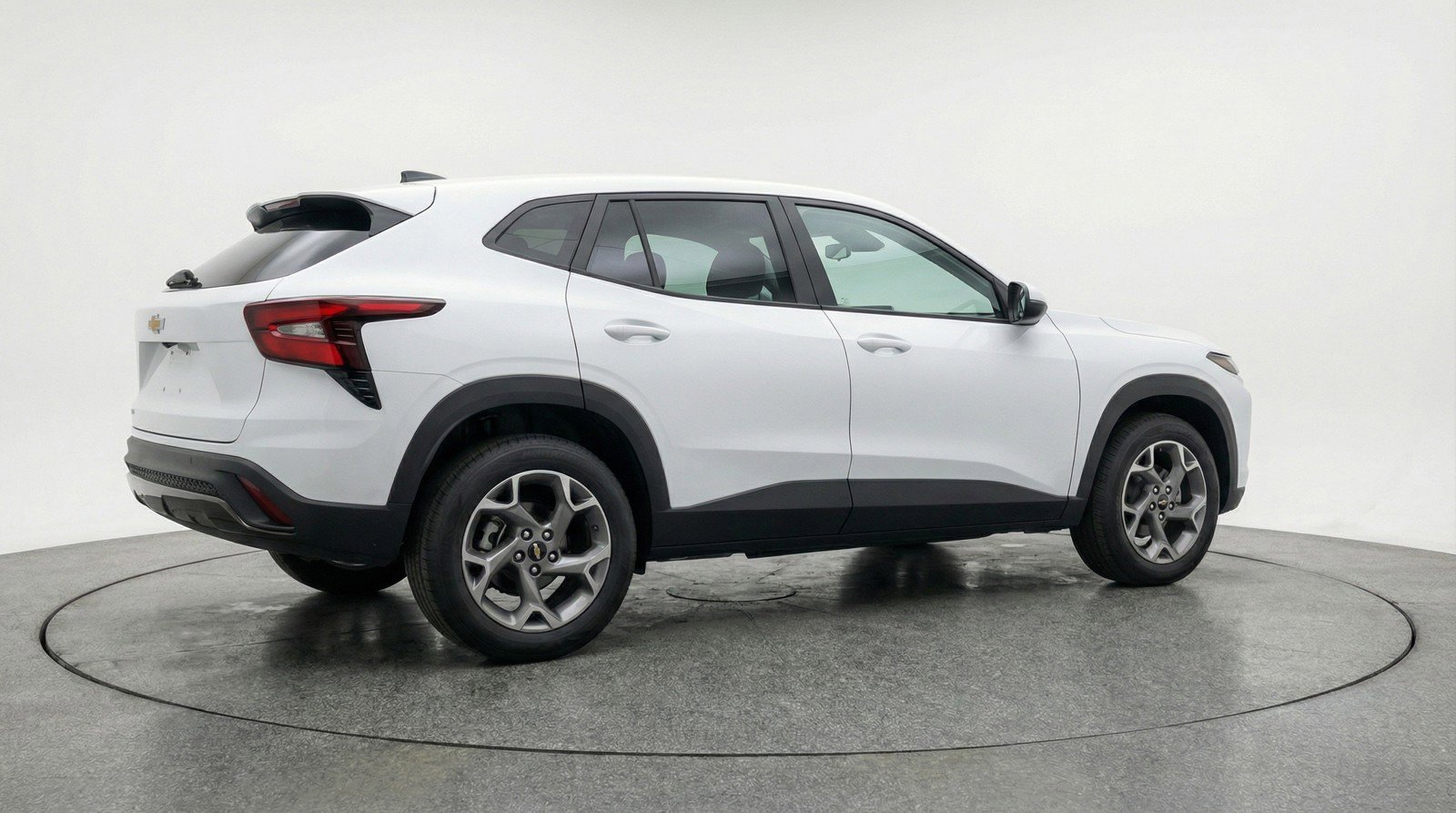 Used 2025 Chevrolet Trax LT w/ LT Convenience Package FWD image 9