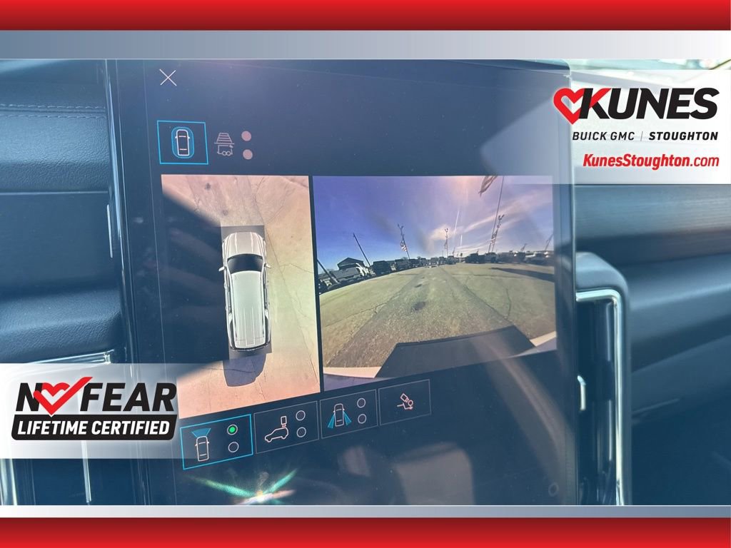 Used 2025 GMC Yukon XL Denali AWD/4WD image 35
