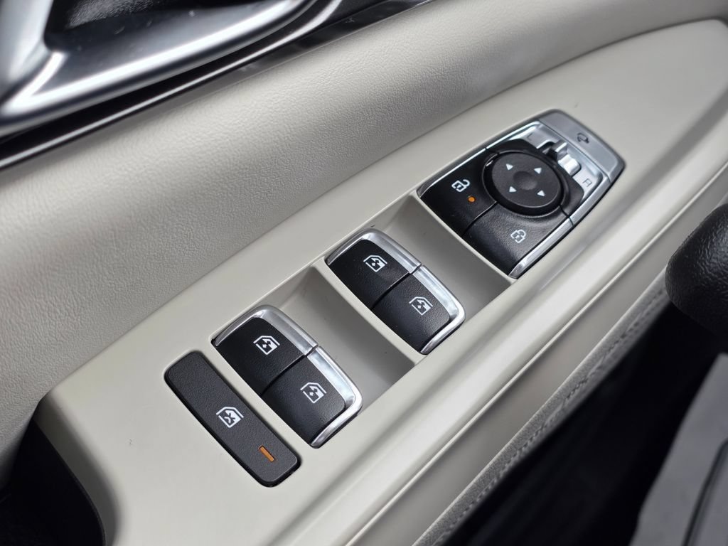 Used 2025 Kia Carnival SX Prestige FWD image 56