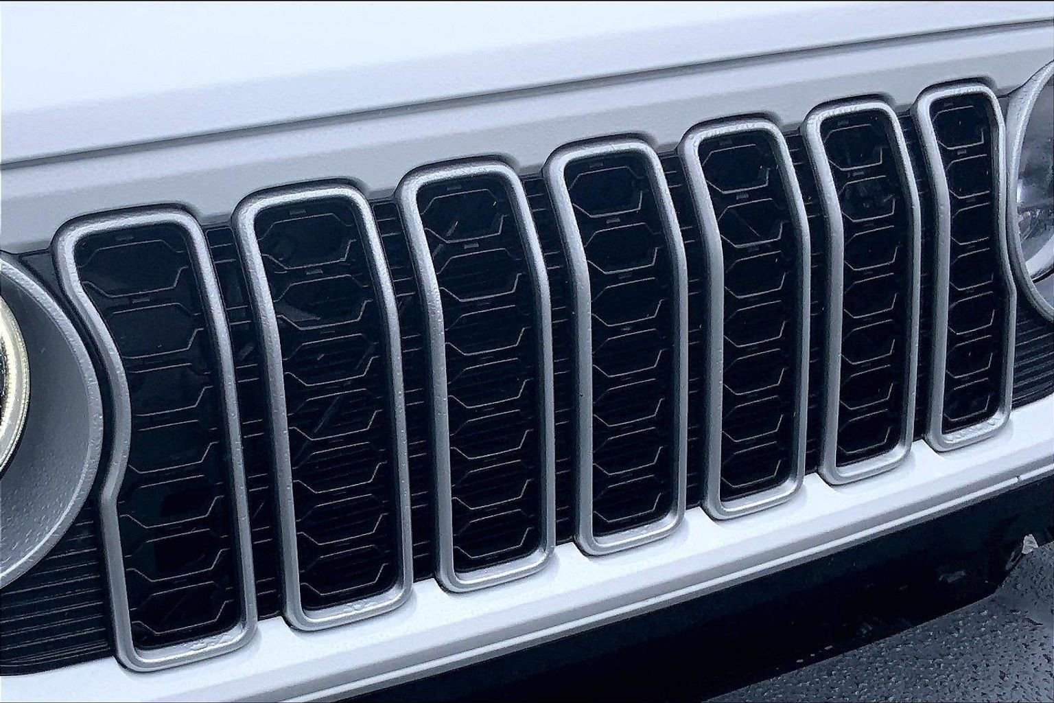 Certified 2025 Jeep Wrangler Sahara image 27