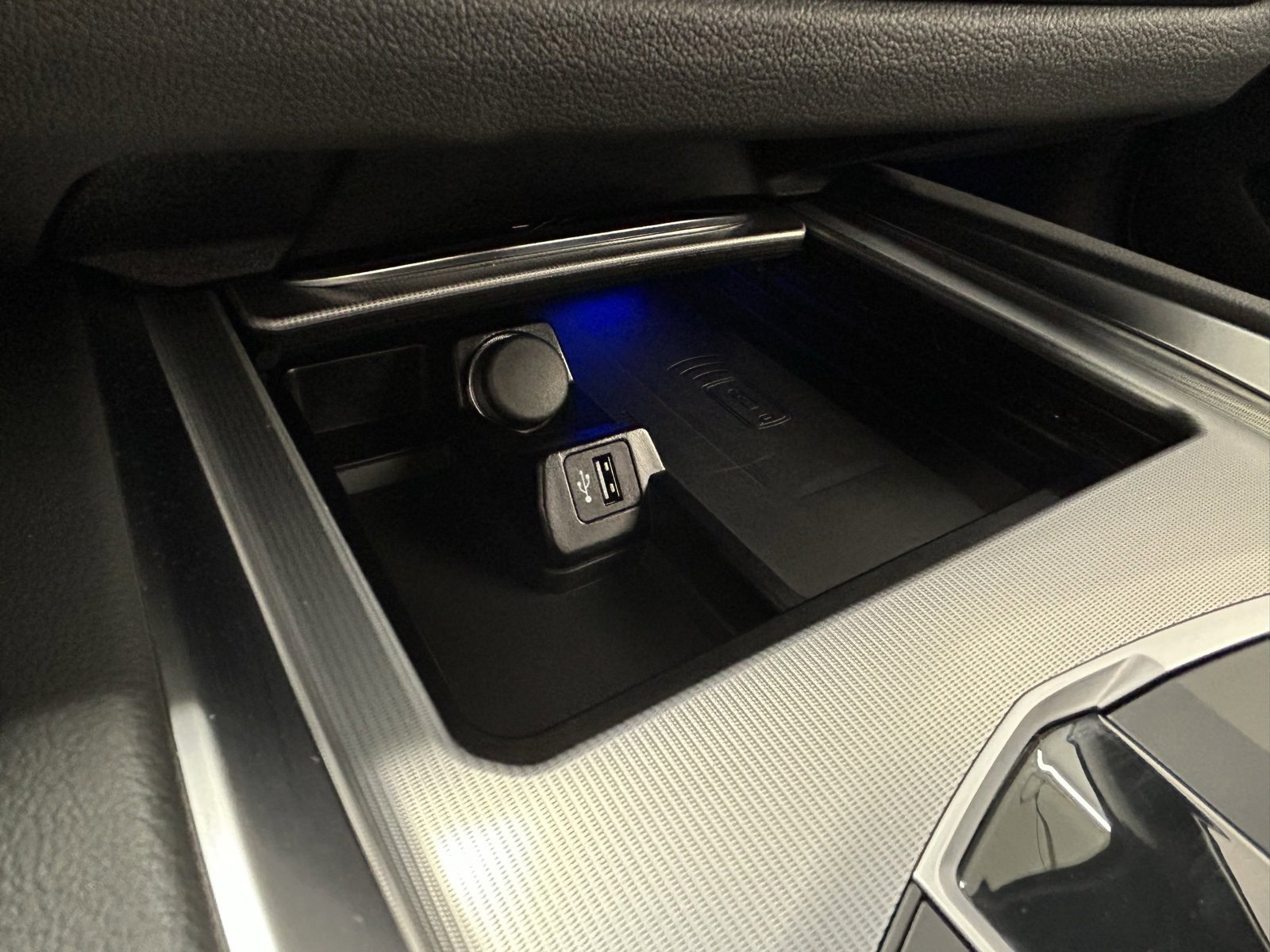 Used 2023 BMW Z4 M40i w/ Premium Package image 21