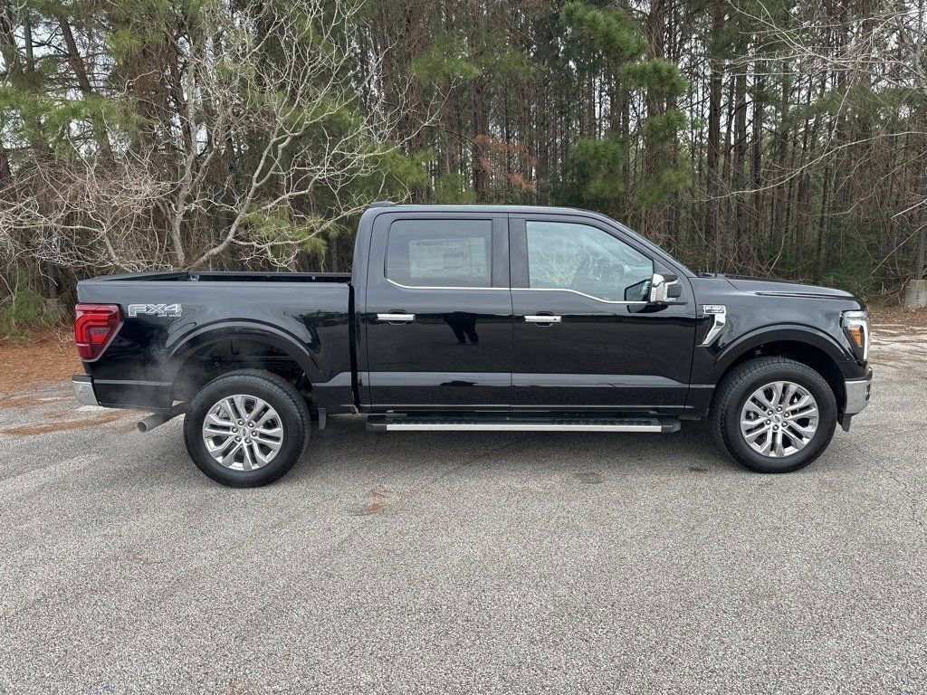 New 2024 Ford F150 Lariat w/ FX4 Off-Road Package AWD/4WD image 4