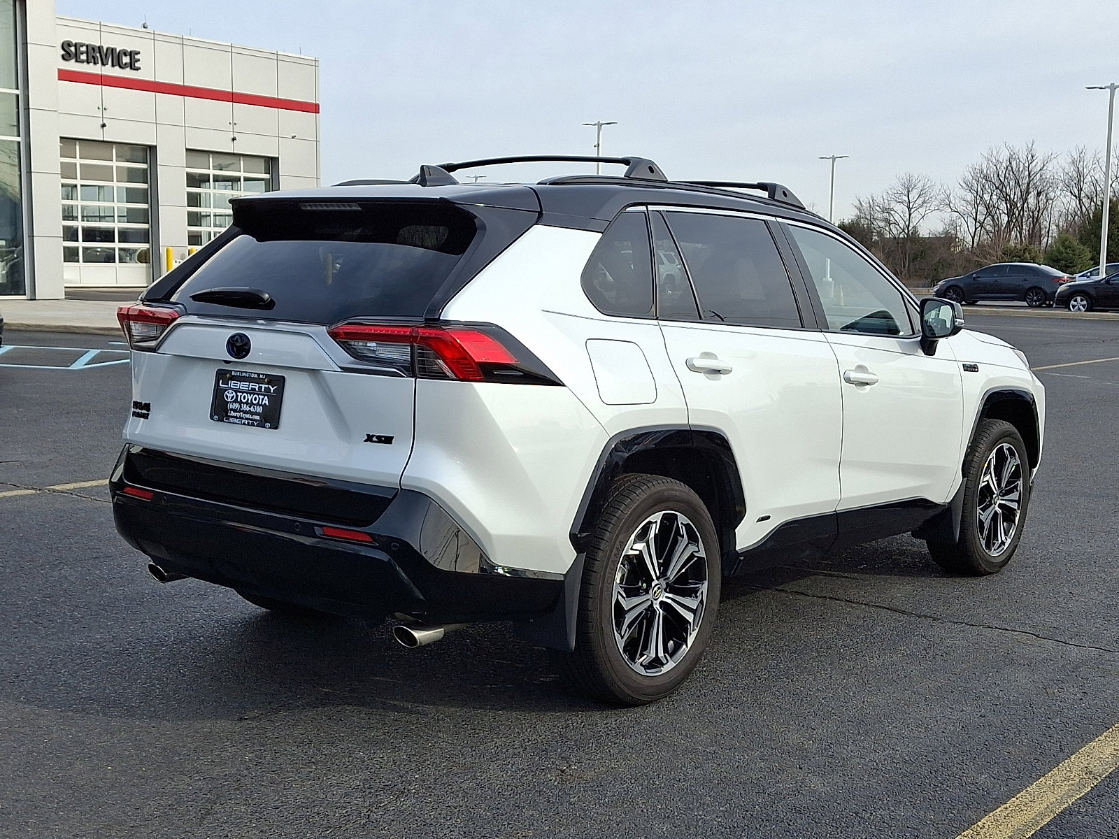 Used 2024 Toyota RAV4 XSE w/ Premium Package image 6