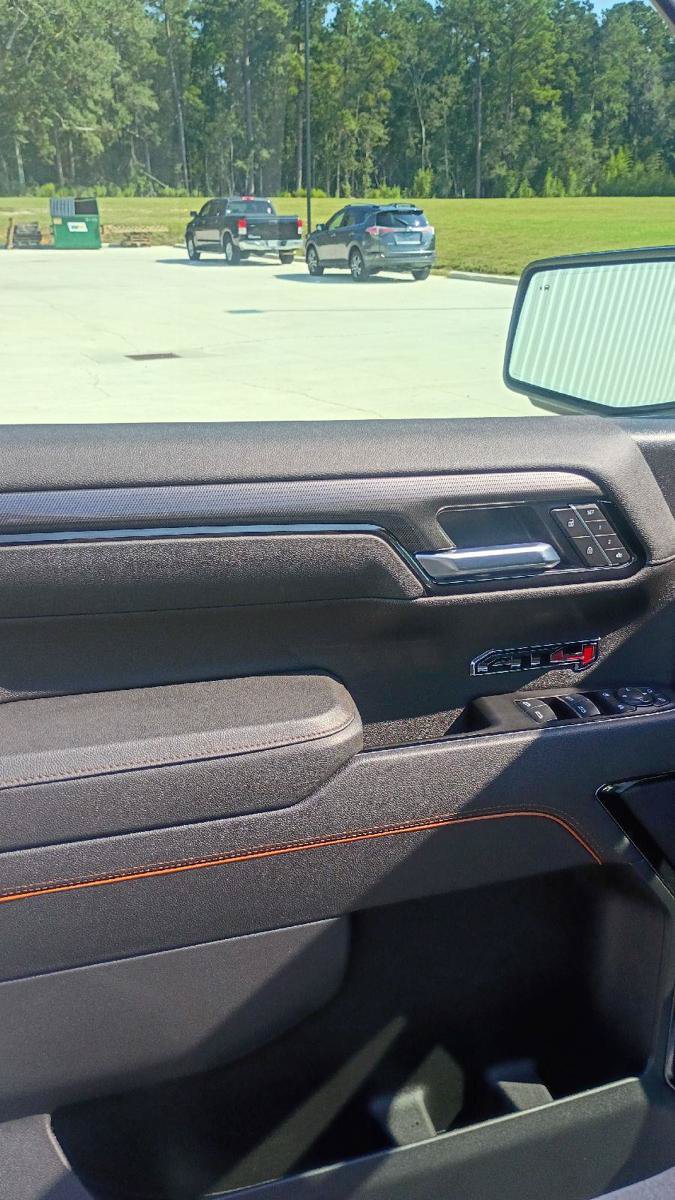 Used 2026 GMC Sierra 1500 AT4 w/ Technology Package AWD/4WD image 9