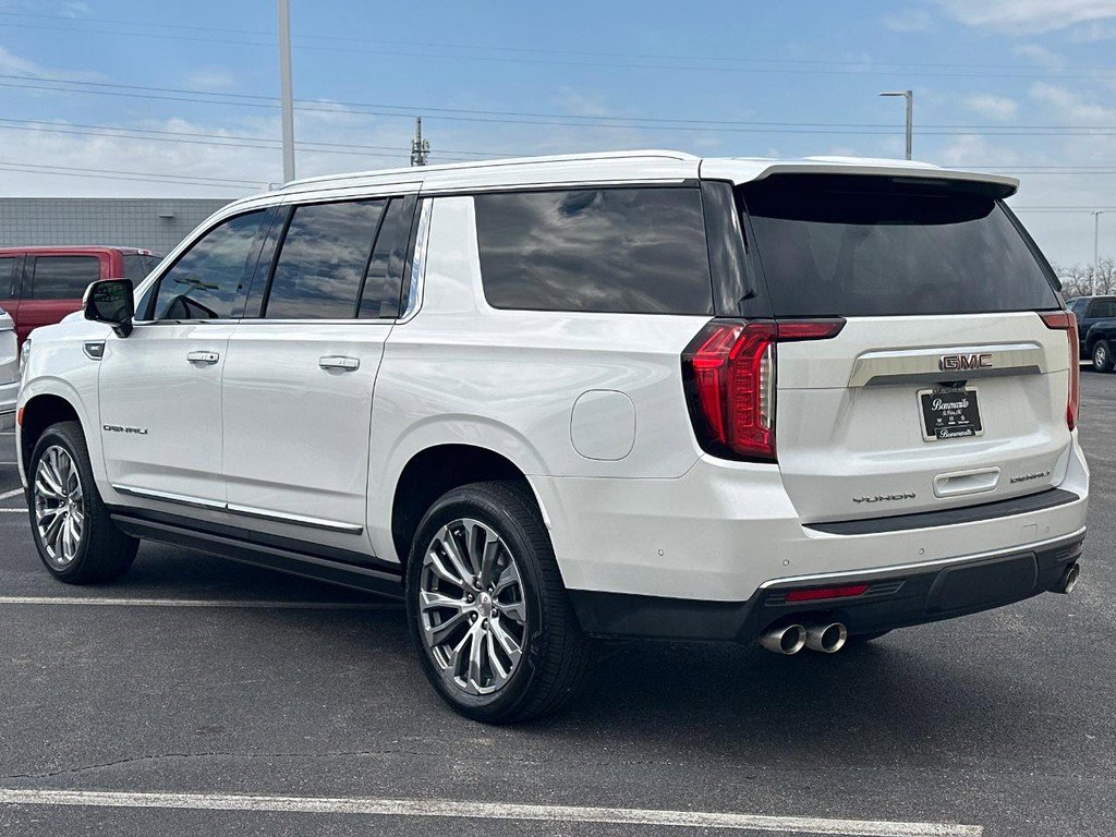 Used 2024 GMC Yukon XL Denali w/ Denali Reserve Package image 7