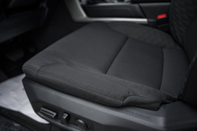 New 2026 Toyota Tundra SR5 w/ SR5 Convenience Package image 32