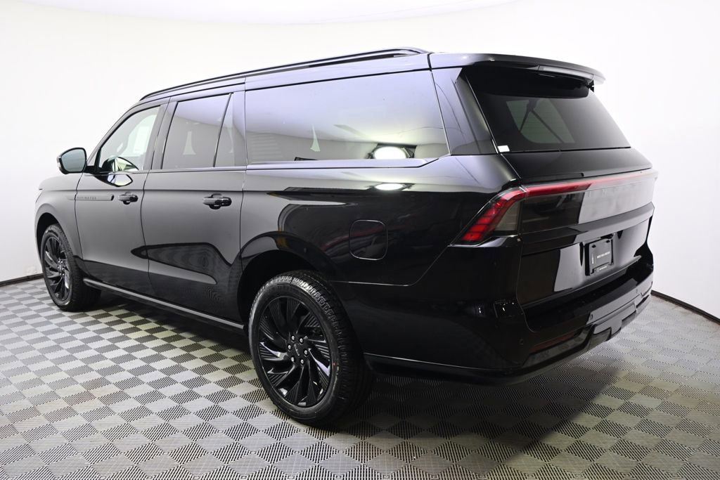 New 2026 Lincoln Navigator L Reserve image 3